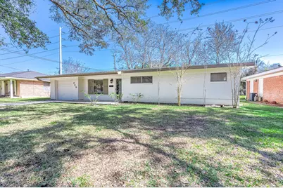 206 Crestview Drive, Hitchcock, TX 77563 - Photo 3