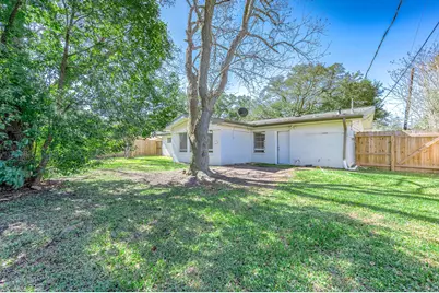 206 Crestview Drive, Hitchcock, TX 77563 - Photo 25