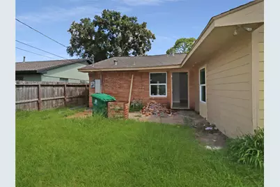 8711 Shadow Crest Street, Houston, TX 77074 - Photo 17