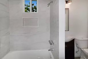 8711 Shadow Crest St, Houston, TX 77074 - Photo 13