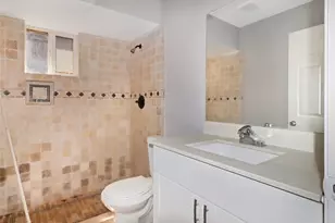 8711 Shadow Crest St, Houston, TX 77074 - Photo 11