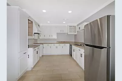 8711 Shadow Crest Street, Houston, TX 77074 - Photo 3