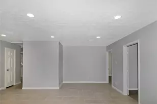 8711 Shadow Crest St, Houston, TX 77074 - Photo 5