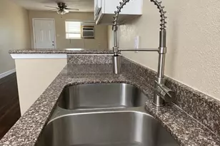 3906 Rotman St, Houston, TX 77003 - Photo 7