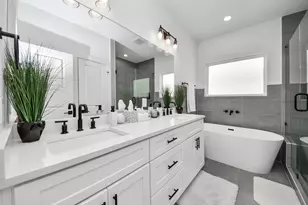 8320 Brecha Ln, Houston, TX 77055 - Photo 31