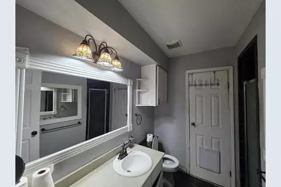 2414 Goldenrod Street, Highlands, TX 77562 - Photo 7