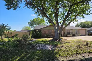 2414 Goldenrod St, Highlands, TX 77562 - Photo 21