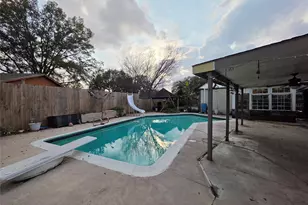 2414 Goldenrod St, Highlands, TX 77562 - Photo 19