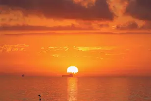 541 Villa Dr, Seabrook, TX 77586 - Photo 3