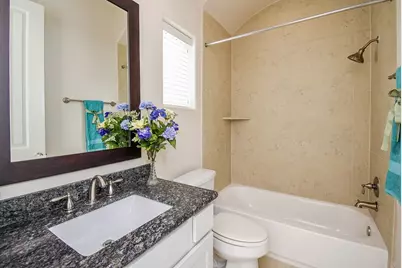 1027 Saint Charles Street, Houston, TX 77003 - Photo 13