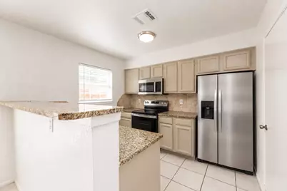 1922 Avenue B, Katy, TX 77493 - Photo 5