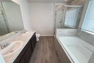 6602 Blimp Base Blvd, Hitchcock, TX 77563 - Photo 25