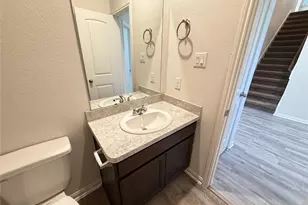 6602 Blimp Base Blvd, Hitchcock, TX 77563 - Photo 19