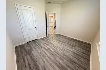 6602 Blimp Base Boulevard, Hitchcock, TX 77563 - Photo 17