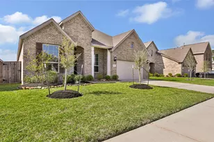 9423 Pelican Clf Ct, Houston, TX 77365 - Photo 1