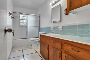 2002 W Hwy 6, Alvin, TX 77511 - Photo 13