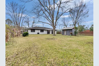 2002 W Highway 6, Alvin, TX 77511 - Photo 17