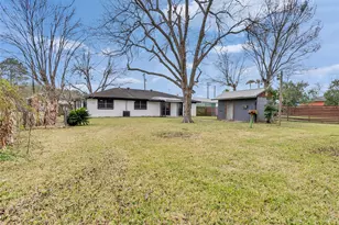 2002 W Hwy 6, Alvin, TX 77511 - Photo 17