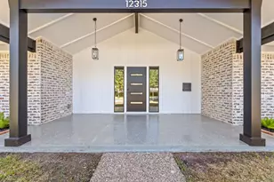 12315 Barryknoll Ln, Houston, TX 77024 - Photo 3