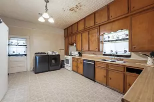 404 Seacamp St, Dayton, TX 77535 - Photo 13