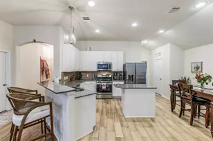 10198 N Whimbrel Circle N, Conroe, TX 77385 - Photo 9