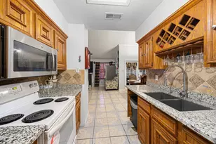 7635 Log Cradle Dr, Houston, TX 77041 - Photo 11