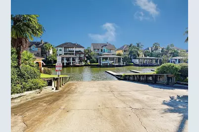 2430 La Rochelle Court, Seabrook, TX 77586 - Photo 29