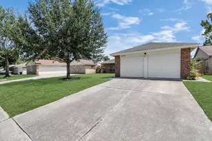 14235 Bella Dr, Cypress, TX 77429 - Photo 3