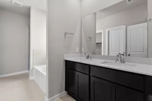 1911 Stargazer Ln, Angleton, TX 77515 - Photo 19