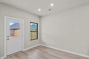 1911 Stargazer Ln, Angleton, TX 77515 - Photo 9