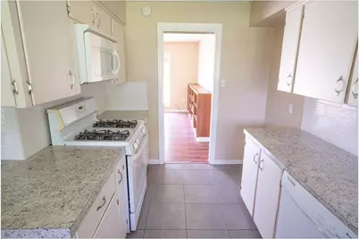 117 Lazy Lane, Lake Jackson, TX 77566 - Photo 3