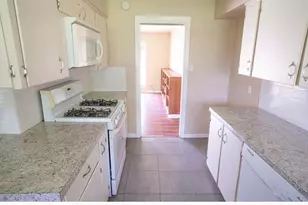 117 Lazy Ln, Lake Jackson, TX 77566 - Photo 3