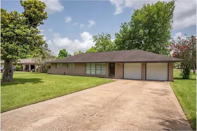 117 Lazy Lane, Lake Jackson, TX 77566 - Photo 1