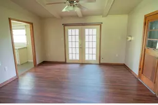 117 Lazy Ln, Lake Jackson, TX 77566 - Photo 9
