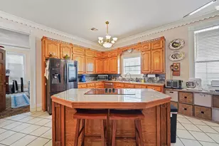 307 N Resident St, Wharton, TX 77488 - Photo 13