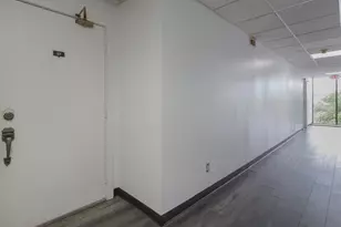 3025 Walnut Bend Ln, Houston, TX 77042 - Photo 15