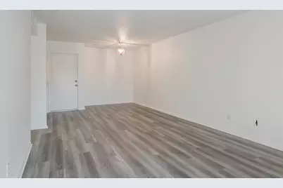 3025 Walnut Bend Lane #37, Houston, TX 77042 - Photo 3