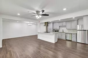 3910 Englewood St, Houston, TX 77026 - Photo 7