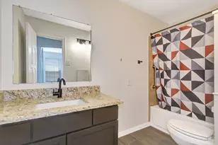 3910 Englewood St, Houston, TX 77026 - Photo 21
