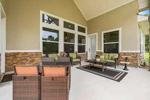 10810 Post Oak Dr, Conroe, TX 77385 - Photo 17