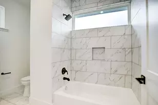 1220 Mcneil St, Houston, TX 77009 - Photo 9