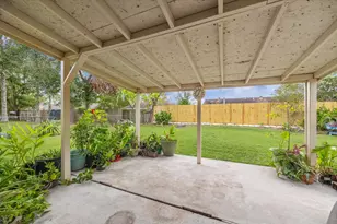 12510 Corning Dr, Houston, TX 77089 - Photo 29