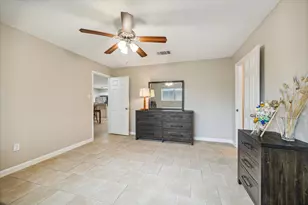 12510 Corning Dr, Houston, TX 77089 - Photo 23