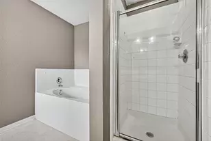 5615 W Harrow Dr, Houston, TX 77084 - Photo 29