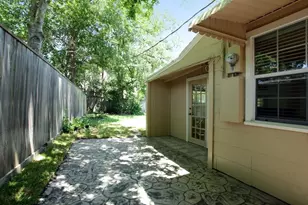 902 W 42nd St, Houston, TX 77018 - Photo 13
