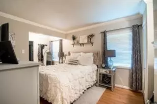 902 W 42nd St, Houston, TX 77018 - Photo 9