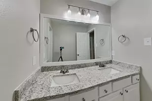 20607 Spring Aspen Ln, Spring, TX 77388 - Photo 15