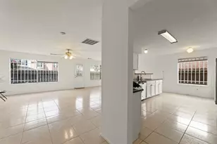 8226 Gold Tee Dr, Houston, TX 77036 - Photo 5