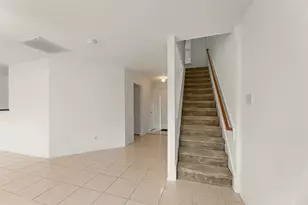 8226 Gold Tee Dr, Houston, TX 77036 - Photo 5