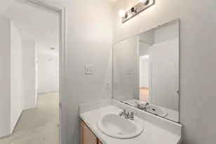 8226 Gold Tee Dr, Houston, TX 77036 - Photo 19